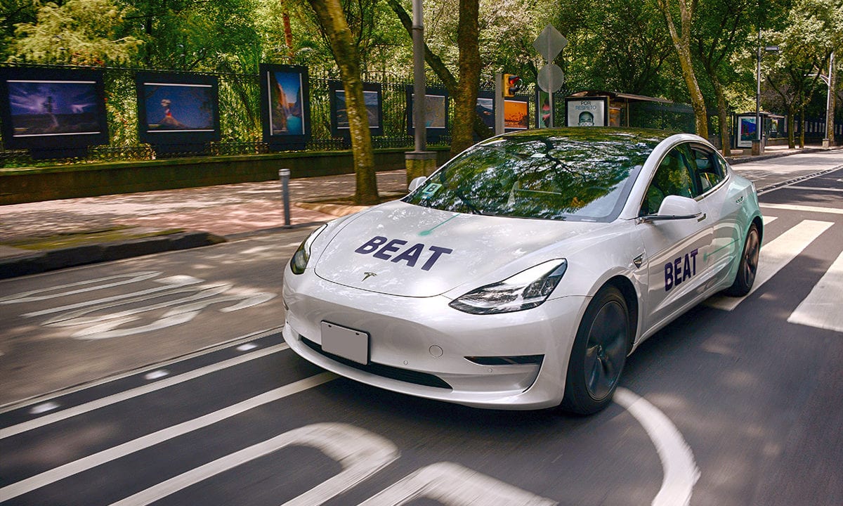 Beat Tesla impulsa el reclutamiento de mujeres conductoras en México