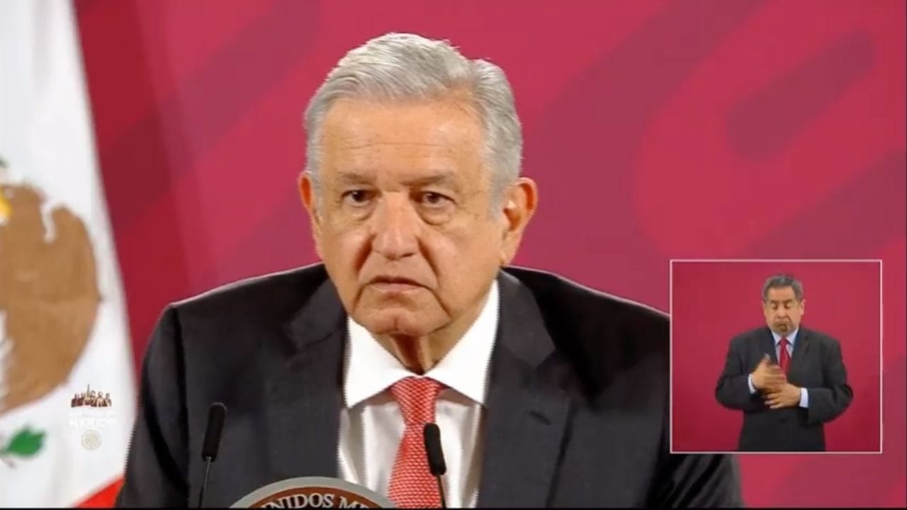 AMLO niega que su gobierno frene la inversión privada a energías limpias