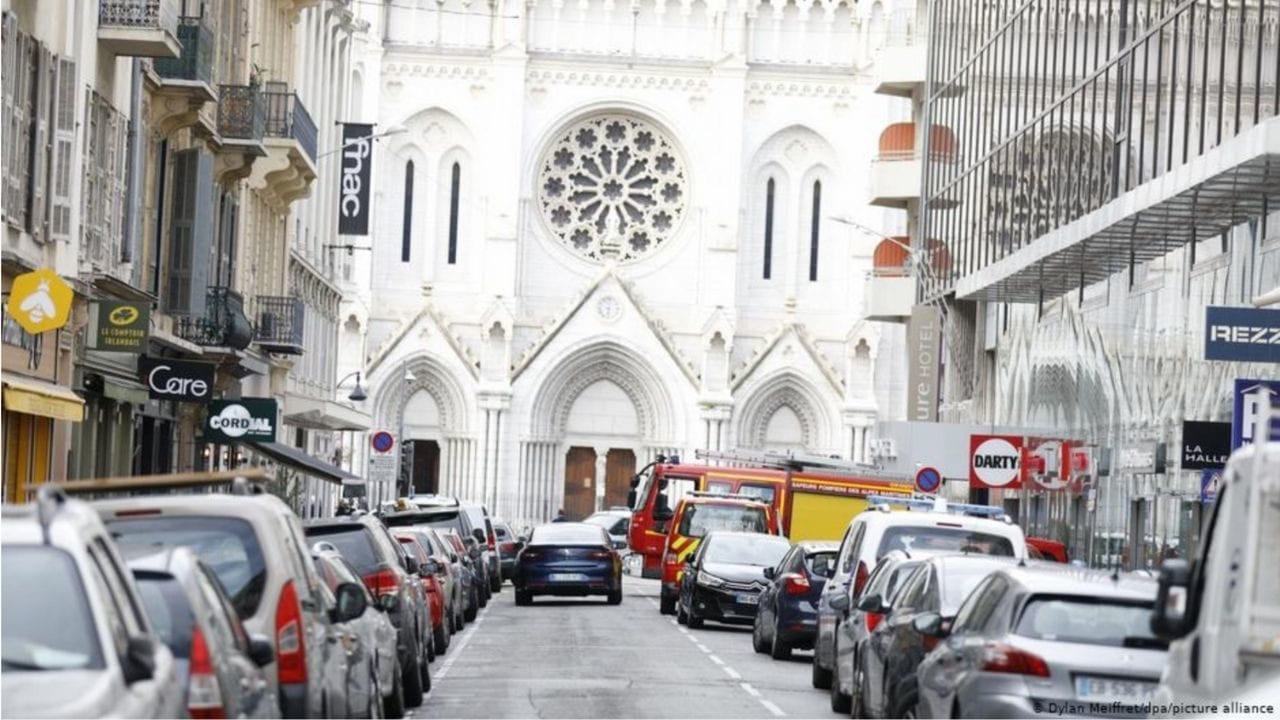 Ataque terrorista en iglesia de Francia deja 3 muertos