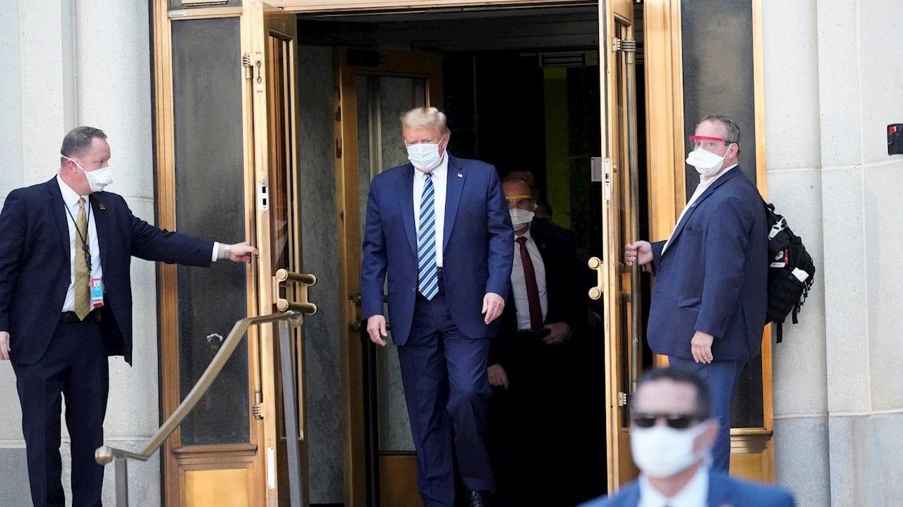 Trump aparece por primera vez en público desde su diagnóstico por Covid-19