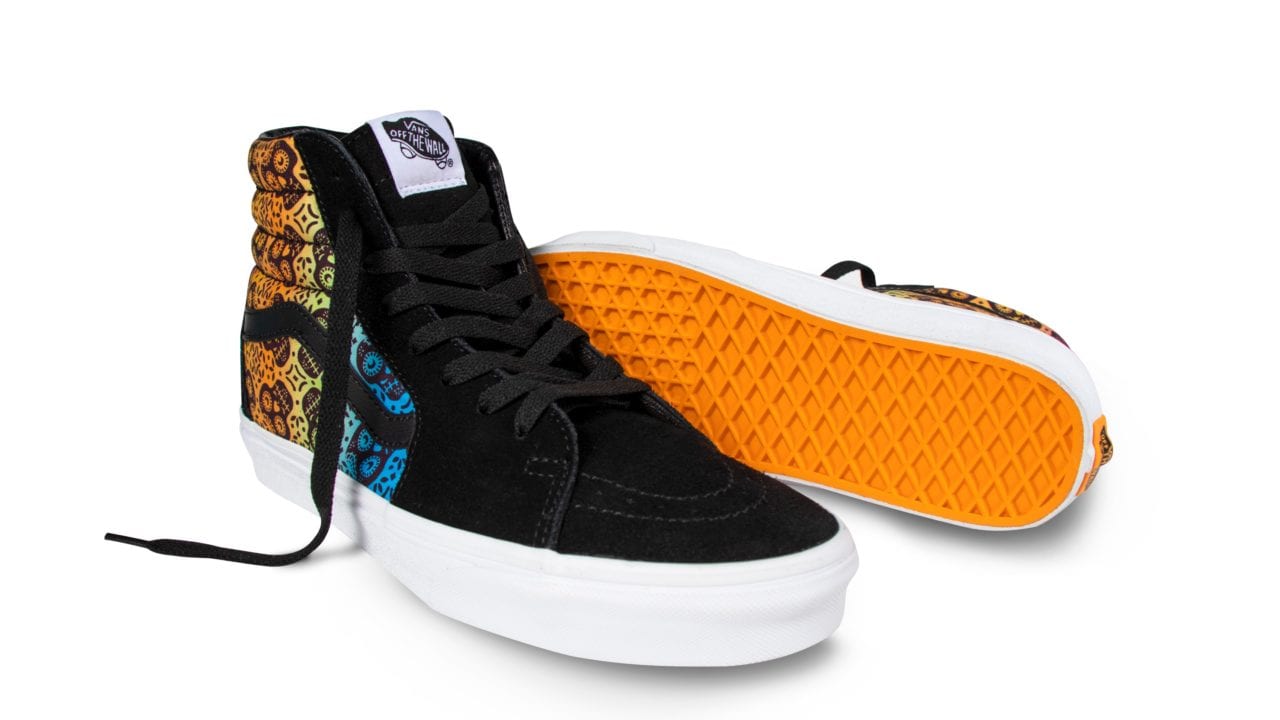 Vans presenta su llamativa colección del Día de Muertos