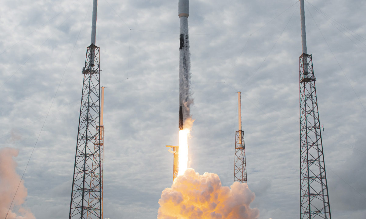 Falcon 9 de SpaceX sufre una falla poco común en el espacio y pone en peligro la misión Starlink