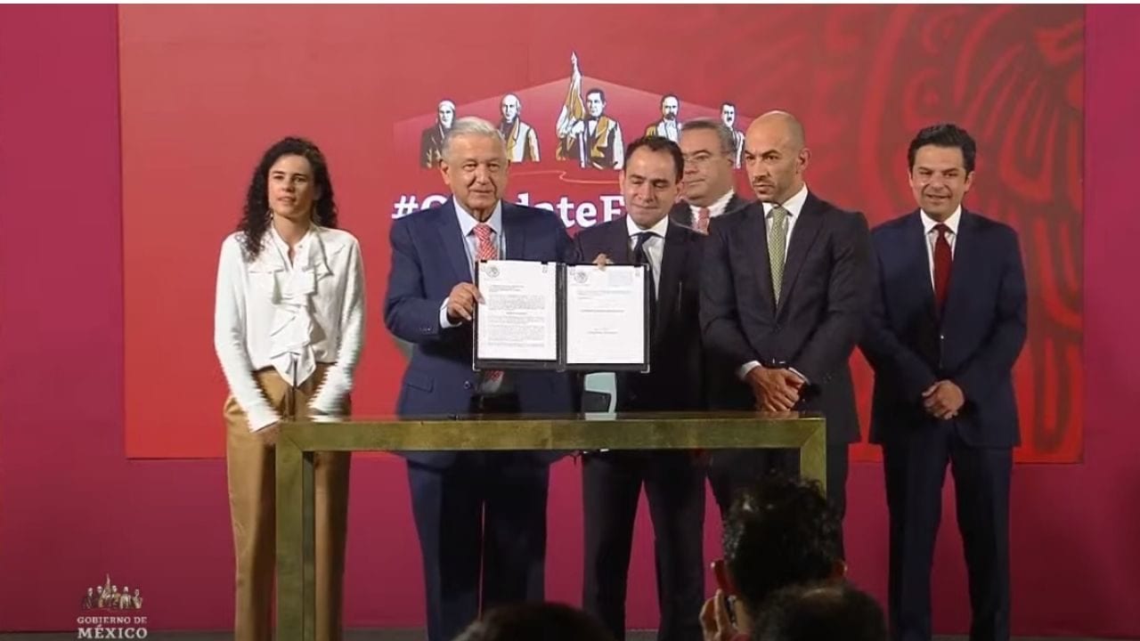 Gobierno de AMLO presenta iniciativa para regular el outsourcing