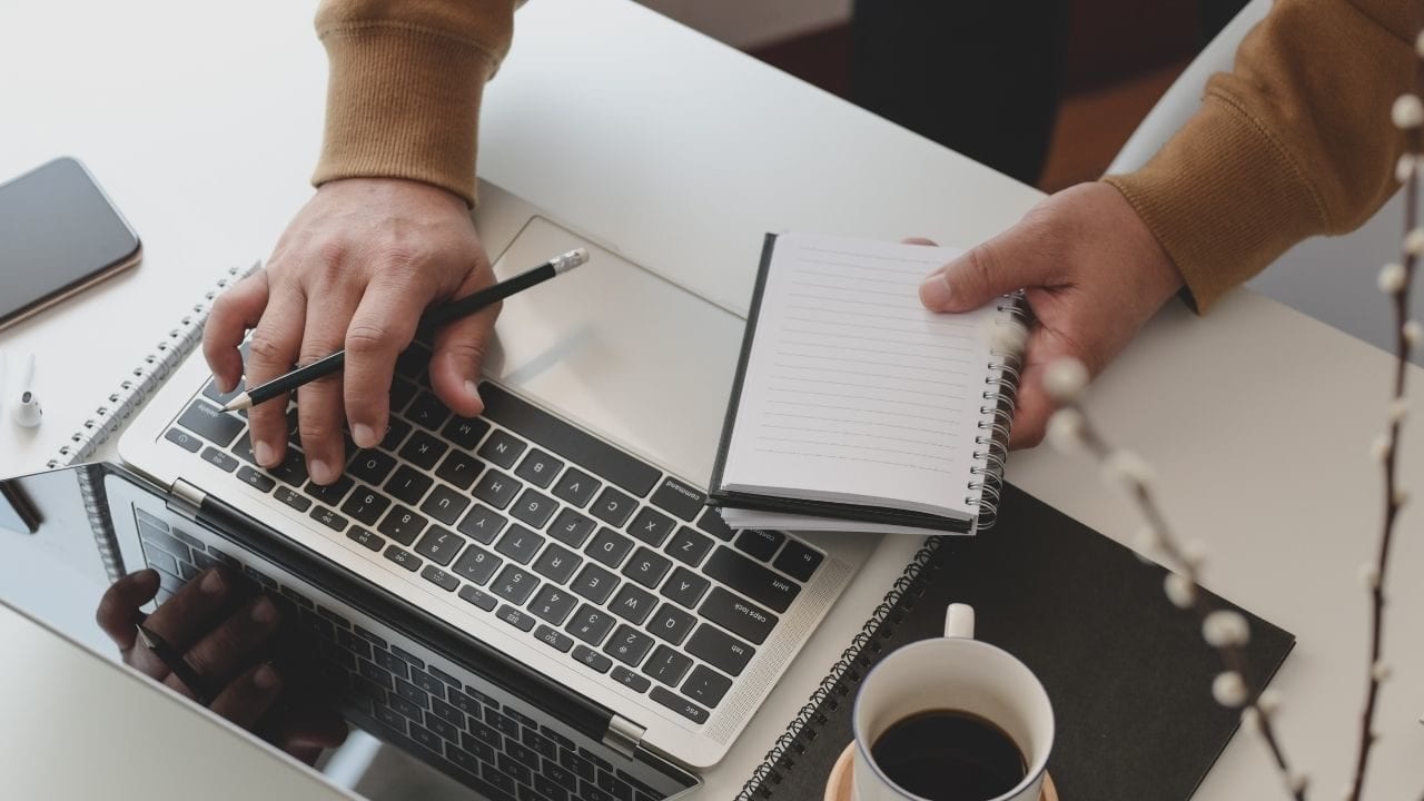 La digitalización no va a quitarte tu empleo (al contrario), considera el BCE