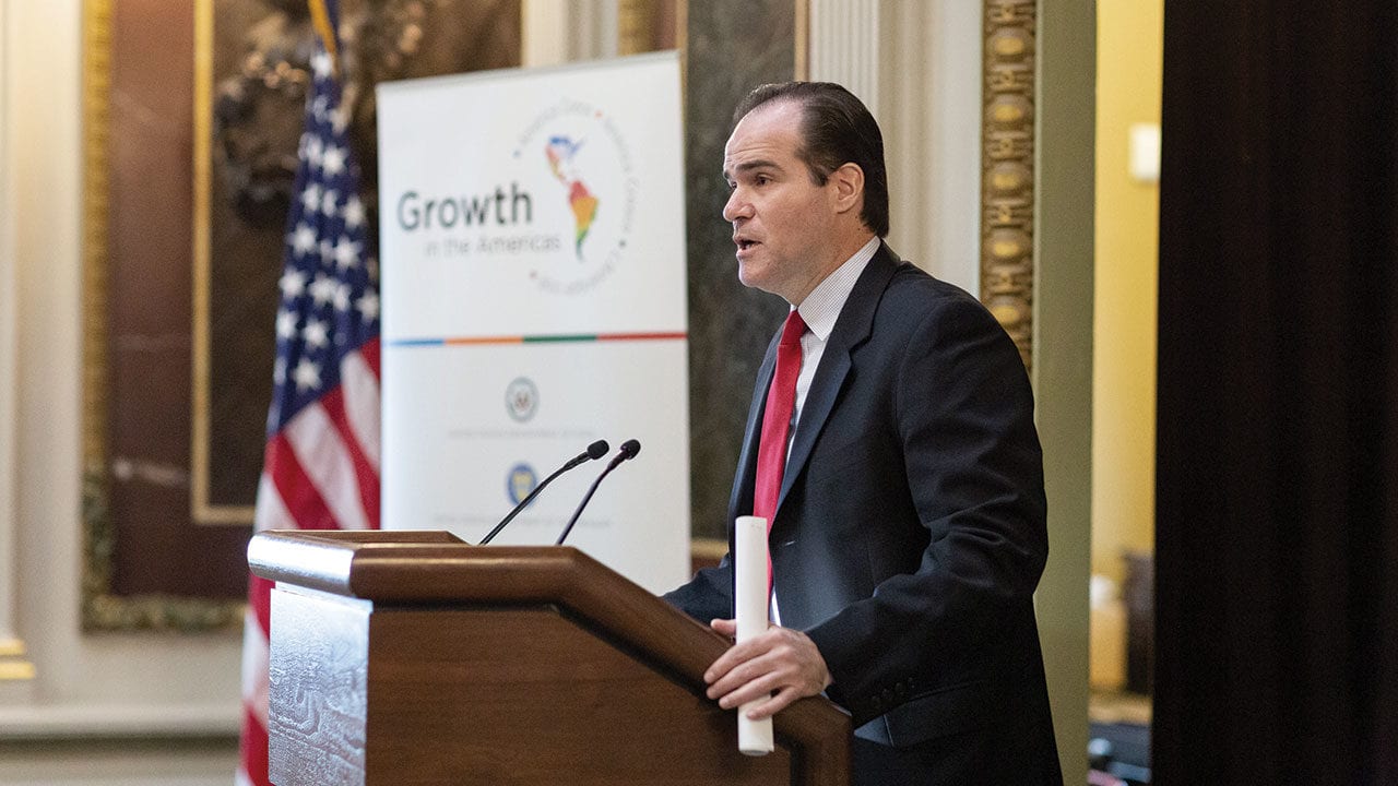 Los pilares del BID para detonar una inversión de 50,000 mdd para Latam