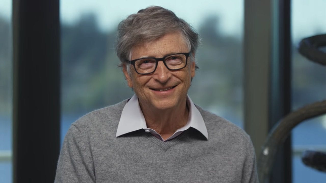 Por qué a Bill Gates no le preocupa que la IA invente cosas