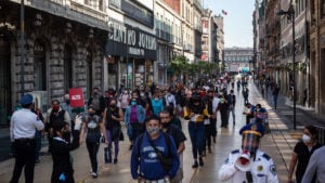 Gente compras centro Covid 19 Pandemia 10