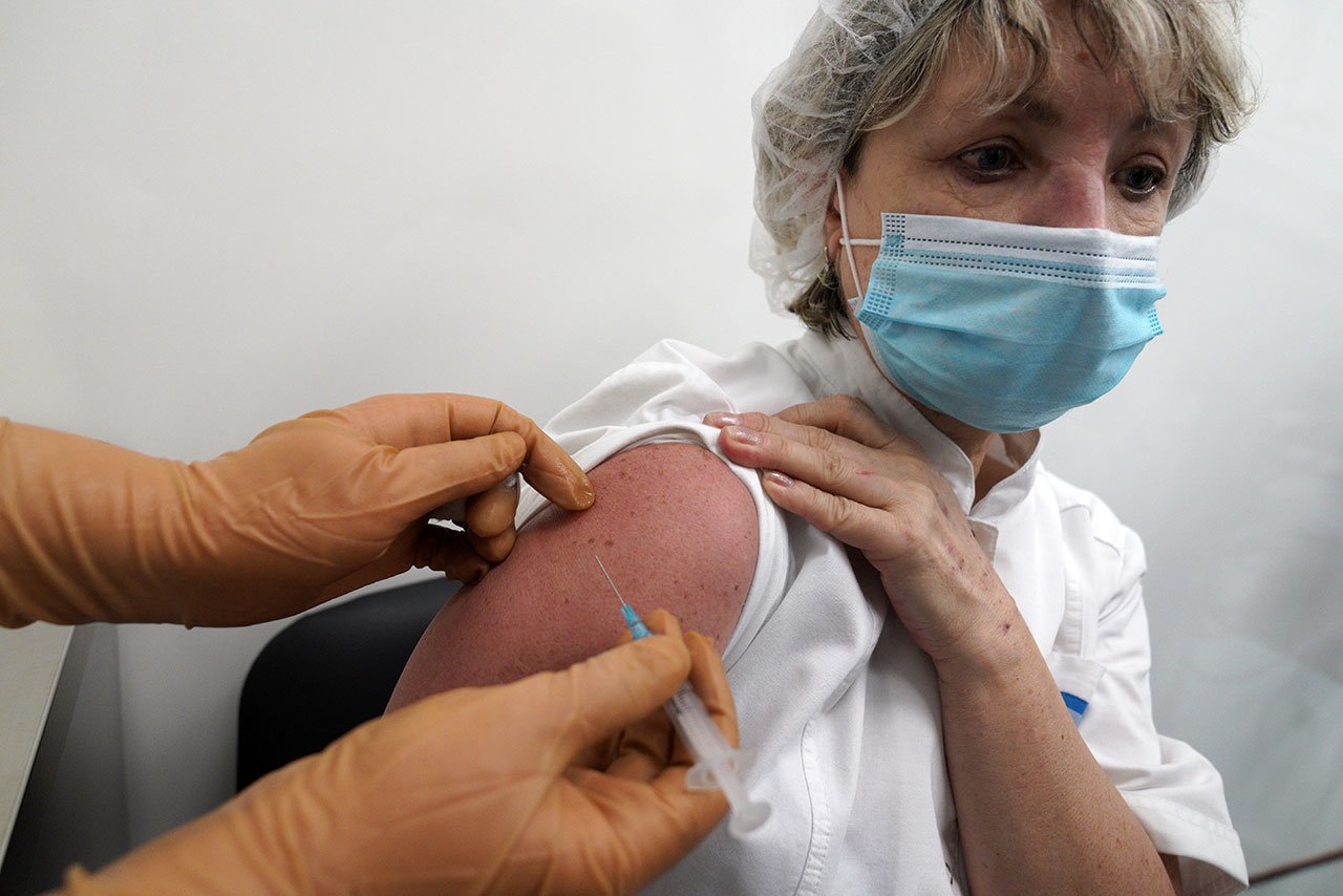 OMS pide a gobiernos abrir diálogo con gente sobre vacunas contra el Covid-19