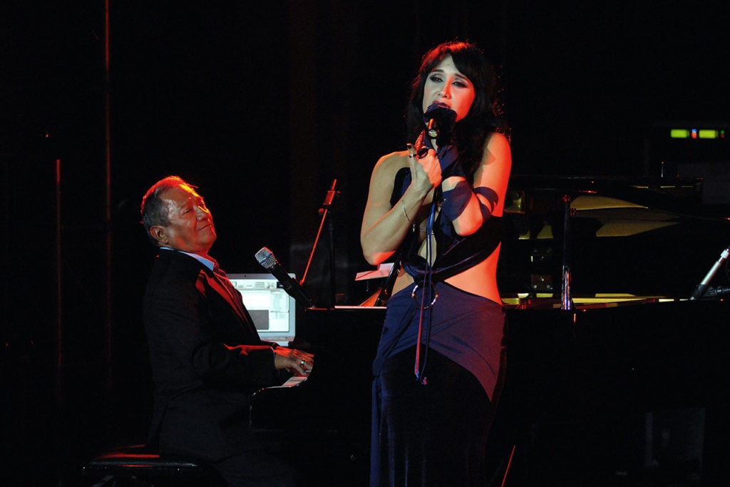 Armando Manzanero and Susana Zavaleta's Performance