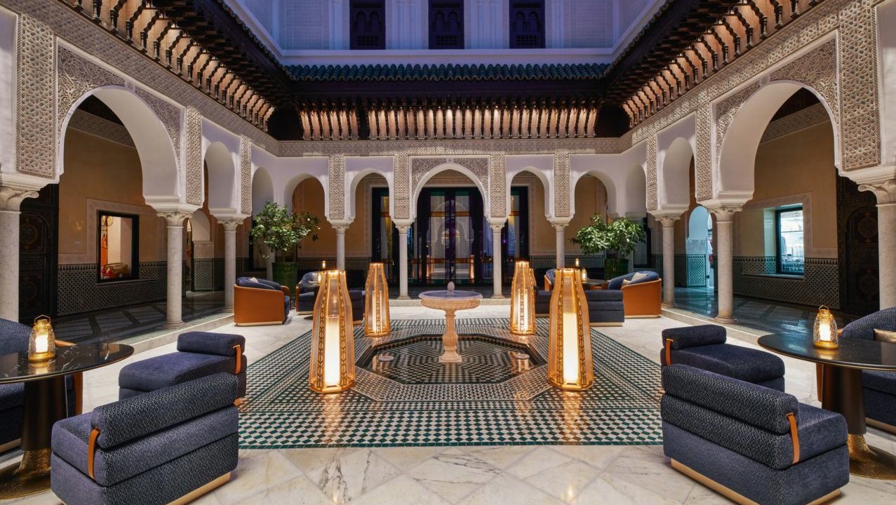 Este es el exclusivo hotel en Marruecos que impone por su arquitectura de palacio