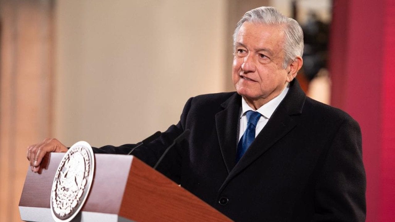 Medidas por nueva cepa de coronavirus en Reino Unido, bajo análisis: AMLO