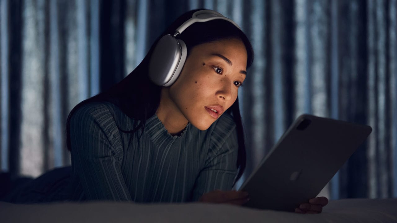 Apple presenta sus nuevos audífonos inalámbricos over-ear
