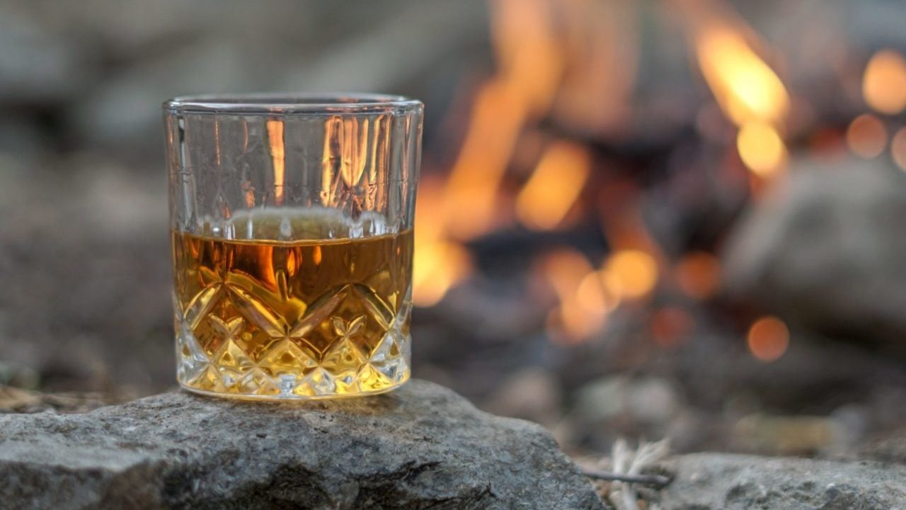 Tres cocteles con whisky para celebrar en Navidad y Año Nuevo