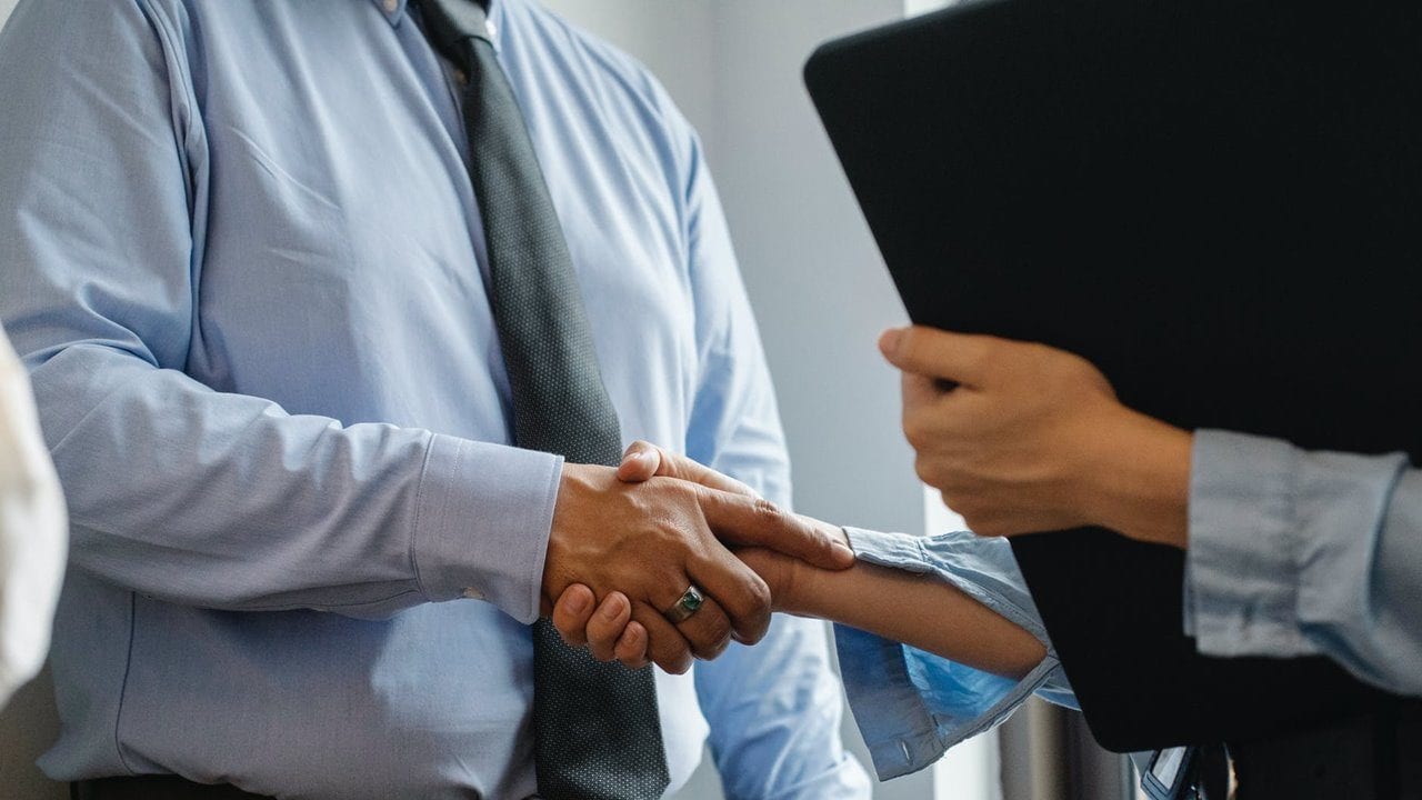 Mujeres ocupan solo 8.7% de asientos en consejos de empresas en México