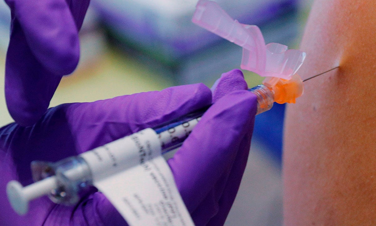 Vacunas de CanSino, listas para fin de mes; llegan 852 mil dosis más de Pfizer