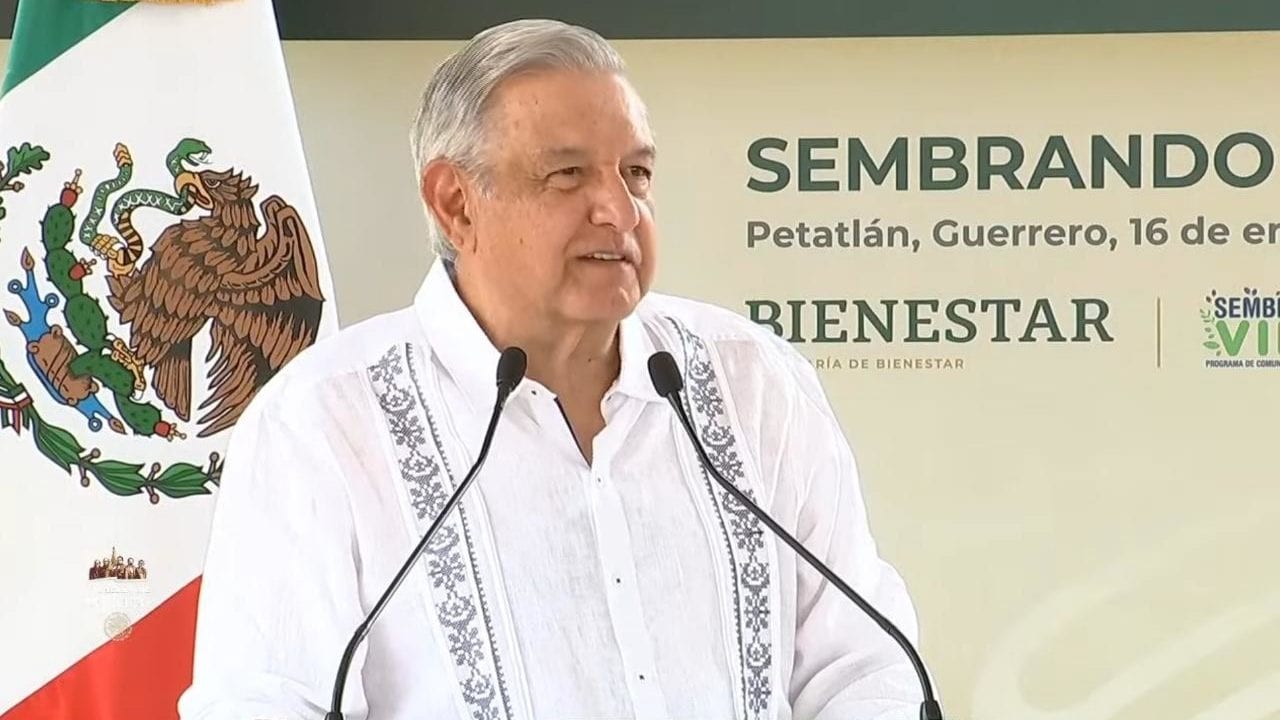 López Obrador pide denunciar ‘agandalle’ de vacunas