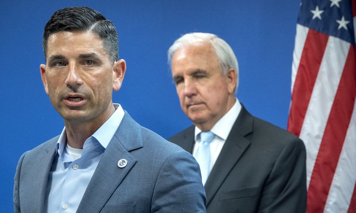 Dimite el secretario interino de Seguridad Nacional de Estados Unidos