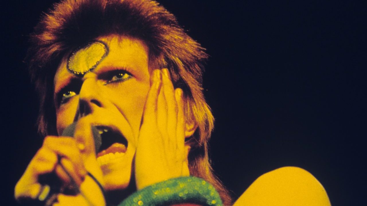David Bowie, retrato de un artista polifacético en “Moonage daydream”