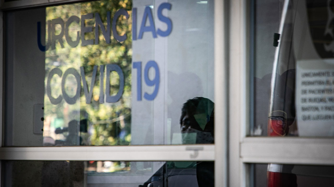 CDMX permanecerá en semáforo naranja; hospitalizaciones van a la baja
