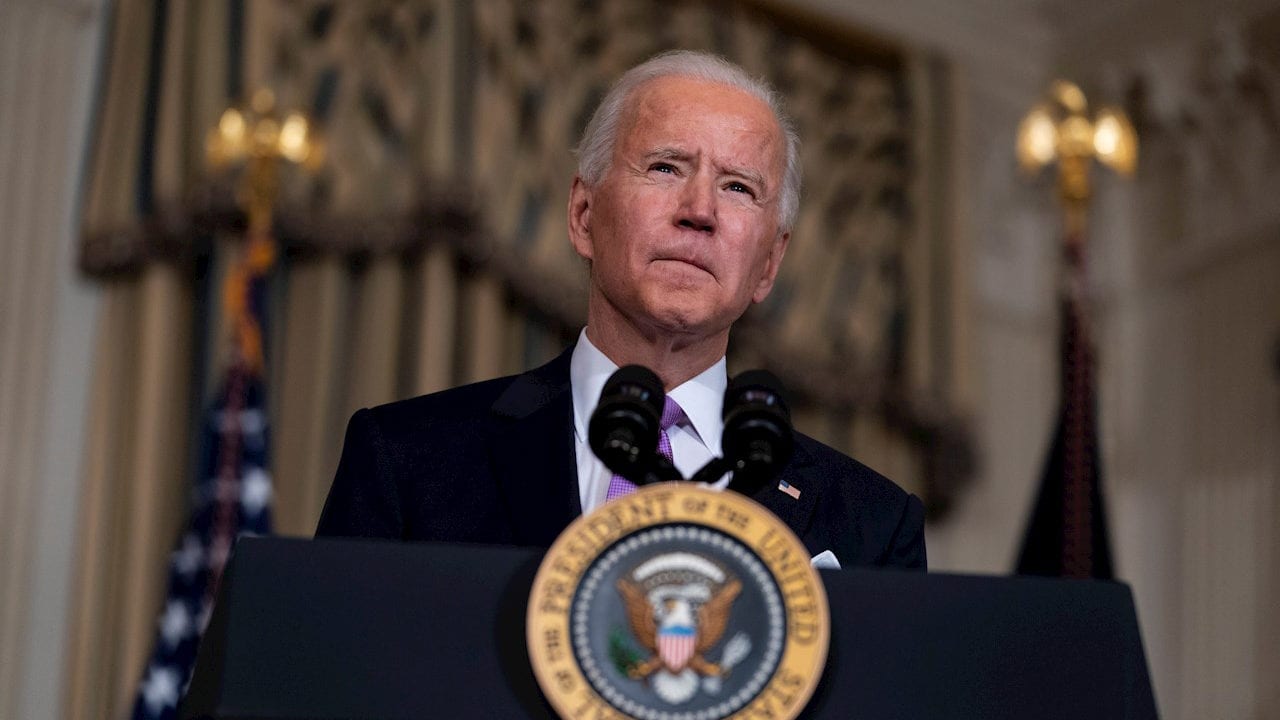 Biden convence al líder japonés de endurecer su discurso hacia China