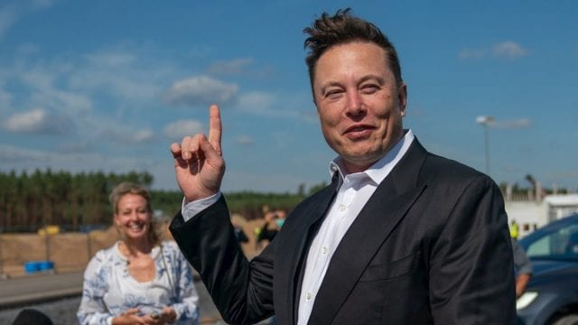 Starship SpaceX Elon Musk trabajan Tesla