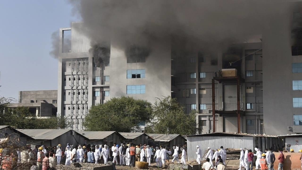 Incendio en la principal fábrica de vacunas de India deja al menos 5 muertos