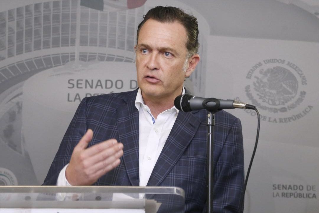 Mauricio Kuri, fuera de peligro tras sufrir evento vascular