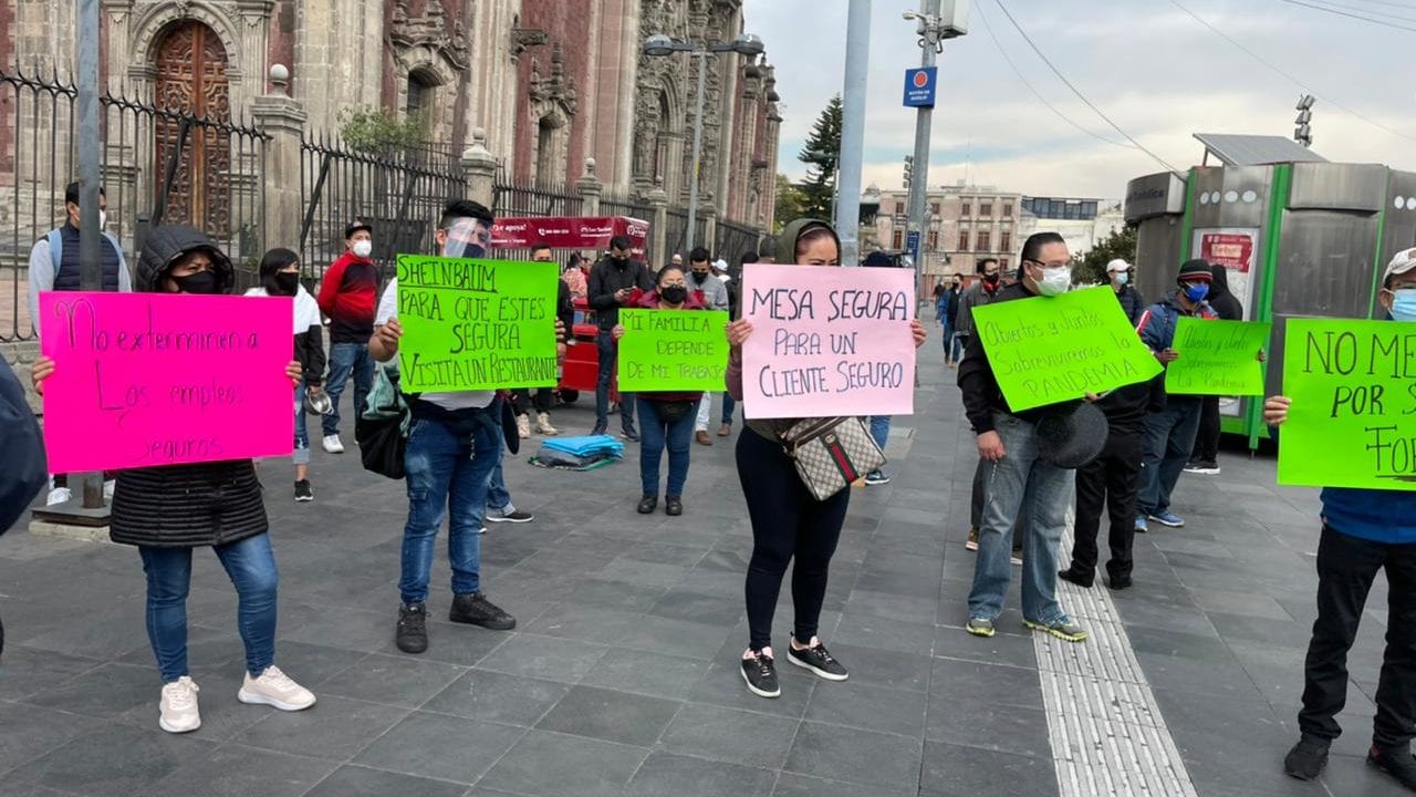 Economía abre canal con Canirac para tratar apoyos al sector restaurantero