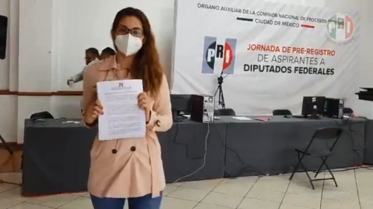 Supuesta reclutadora del expriista Cuauhtémoc Gutiérrez quiere ser diputada