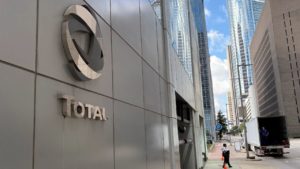 TotalEnergies es acusada de suminitrar combustible para aviones rusos