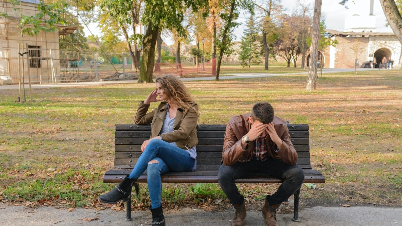 Mujeres u hombres, ¿quiénes caen menos en morosidad y pagan sus créditos más rápido?