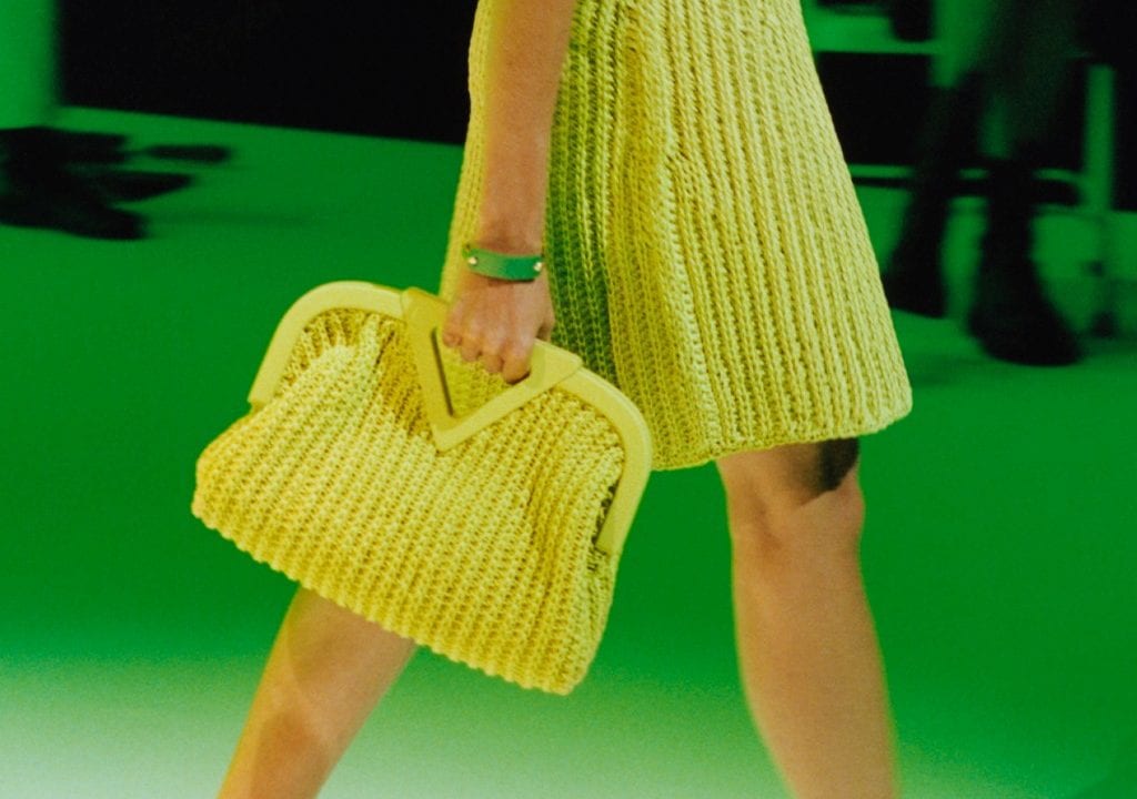 Nueva colección de bolsas Bottega Veneta lleva el crochet a otro nivel