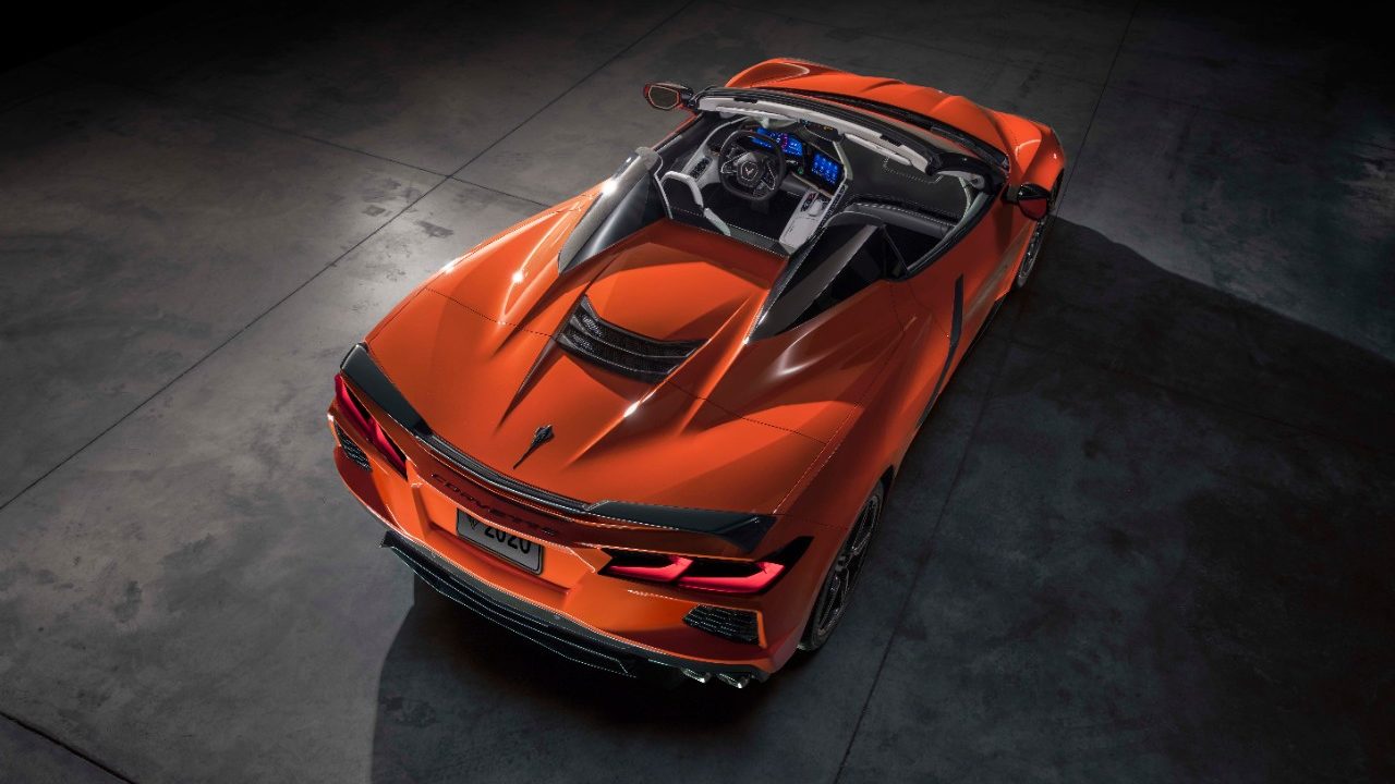 El Corvette convertible, inspirado en los aviones de combate, llega a México