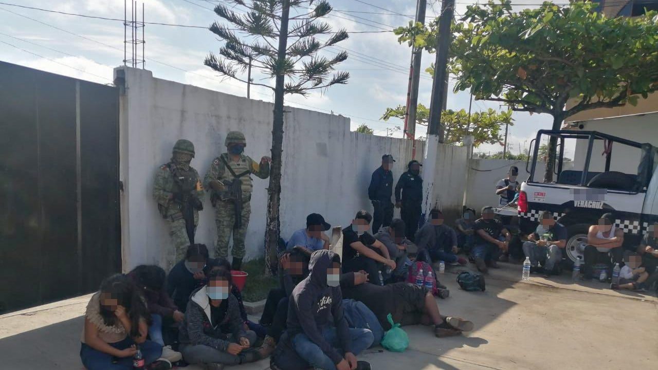 Llegan unos 1,000 migrantes a oficinas de Comar en Chiapas en busca de petición de asilo