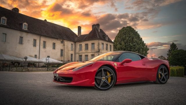 Ferrari auto deportivo