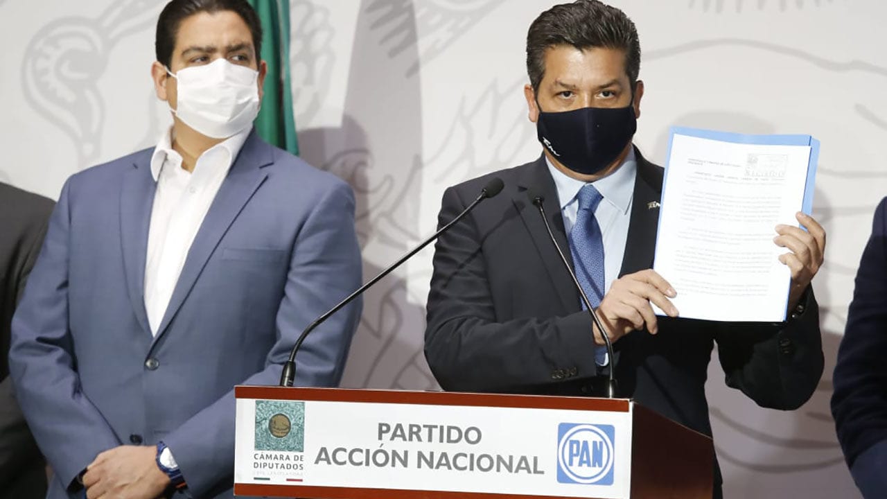 AMLO pide a diputados difundir expediente sobre Cabeza de Vaca
