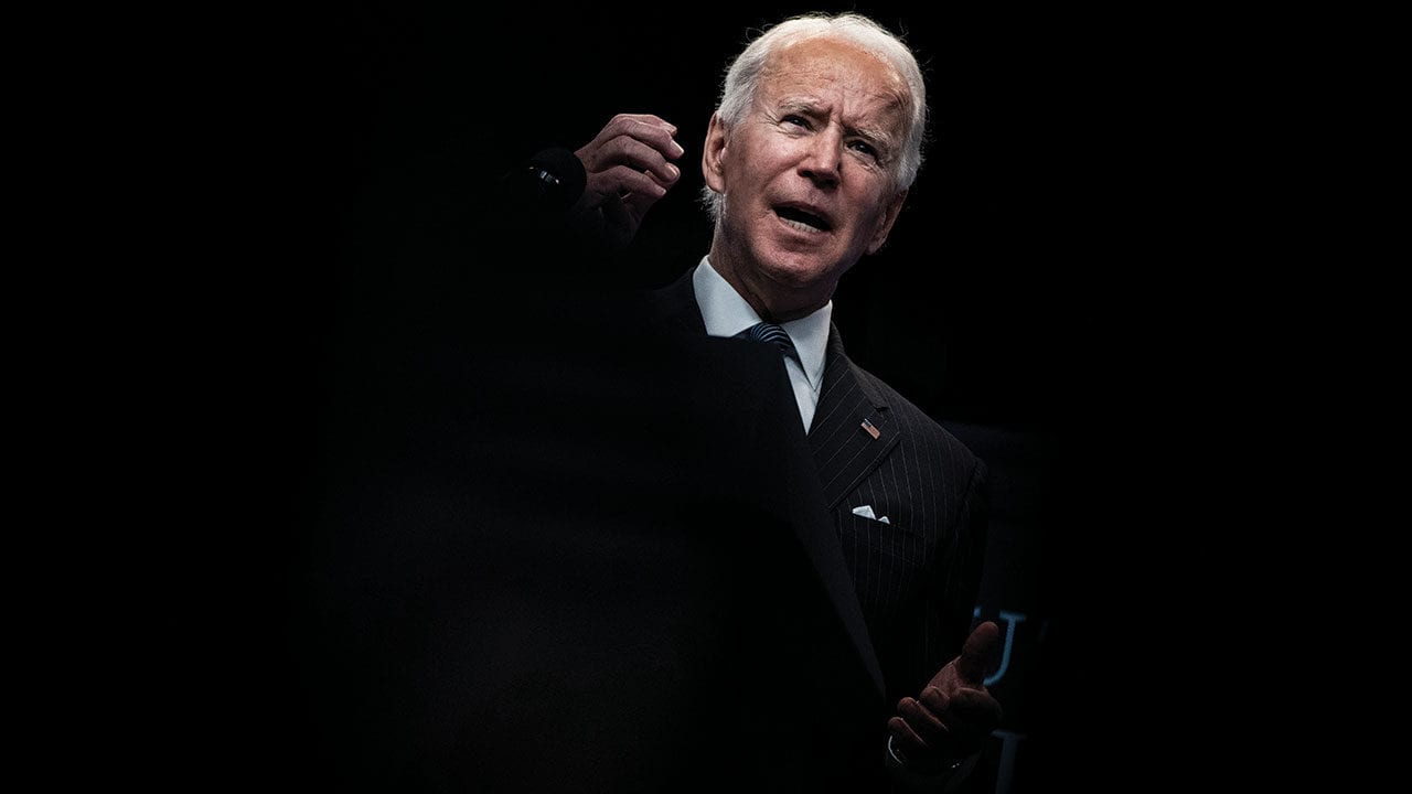 Biden dice que su homólogo chino no tiene ‘ni un hueso democrático’