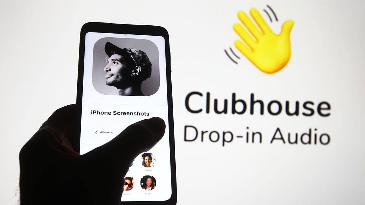 ¿Qué es Clubhouse y por qué Elon Musk y Putin están hablando de esta app?