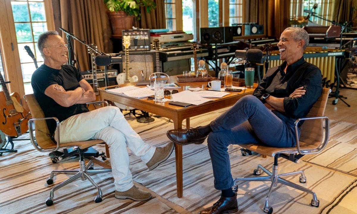 Spotify lanza audio HiFi y nuevos podcasts de Batman y Obama