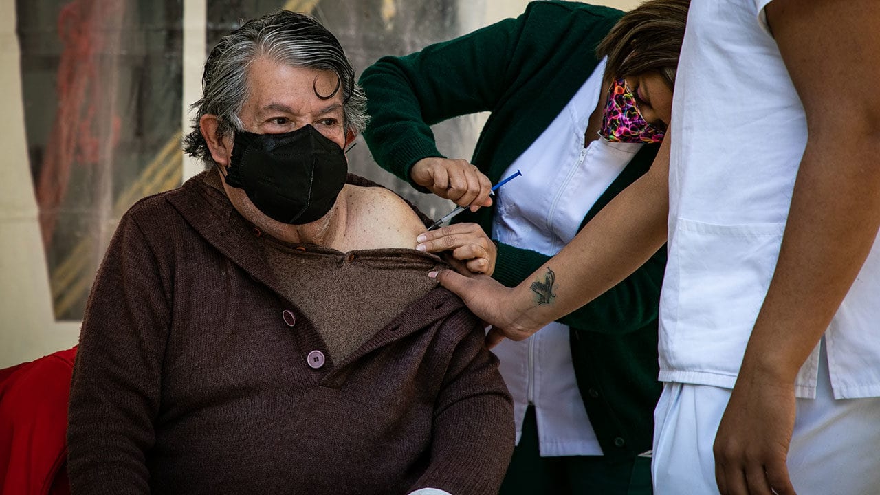 Viernes inicia vacunación contra Covid-19 en Neza; sábado, en Texcoco