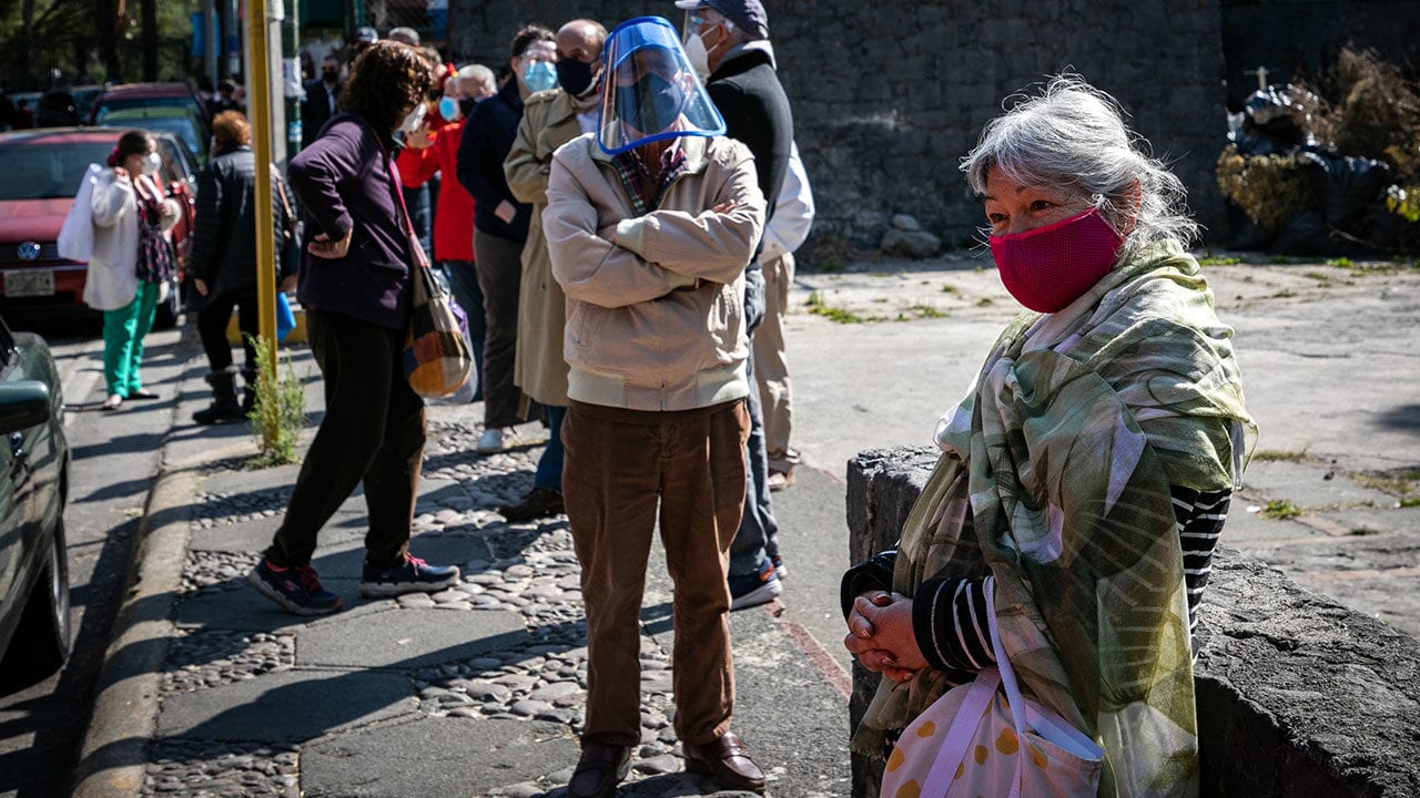 Epidemia de Covid-19 cierra la semana con descenso de 11% en el país