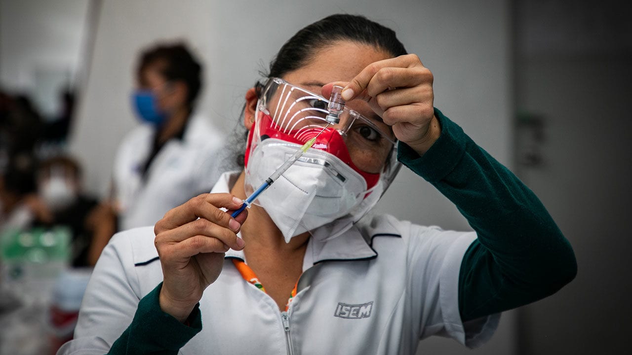 Entre febrero y mayo, México recibirá más de 100 millones de vacunas contra Covid-19
