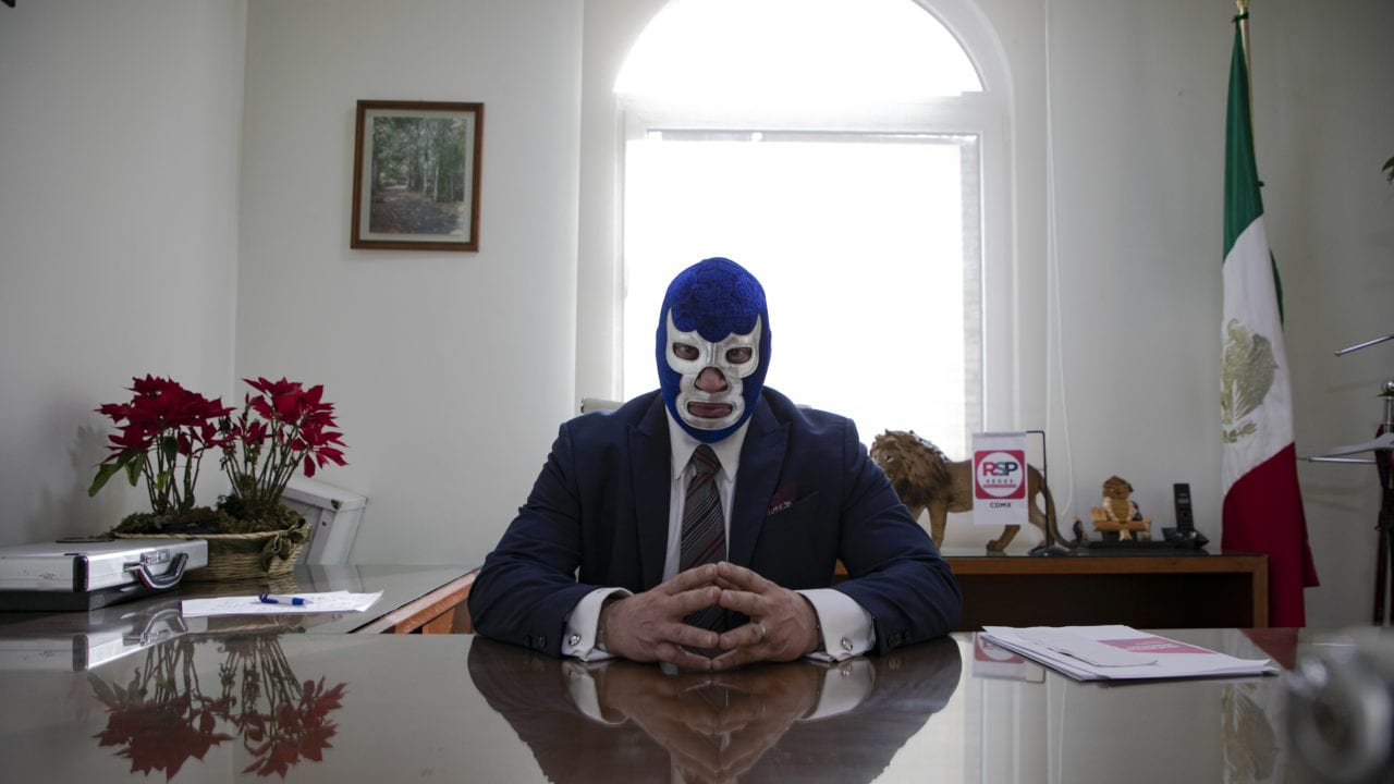 ‘Empecé pintando con Bob Ross’: Blue Demon Jr.
