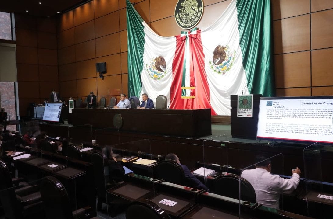 Comisión de Energía de Cámara de Diputados avala iniciativa de AMLO sobre electricidad