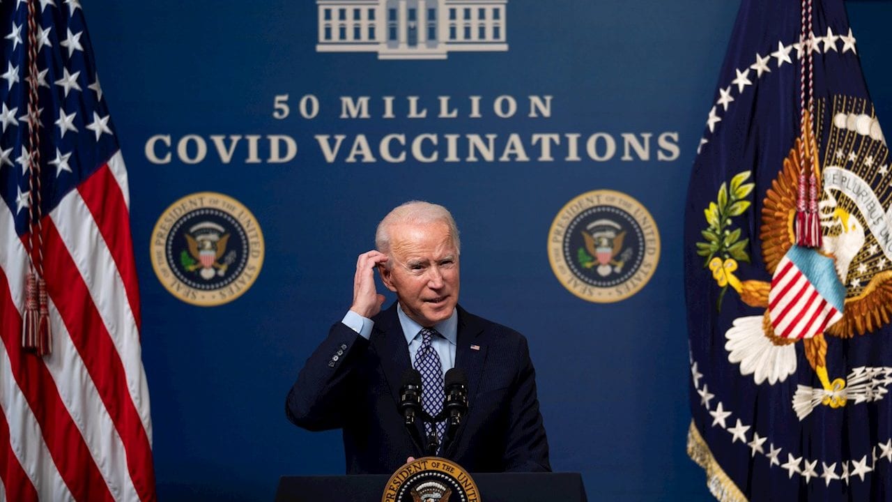 Biden urge al Senado a aprobar rescate para aliviar “sufrimiento” por Covid