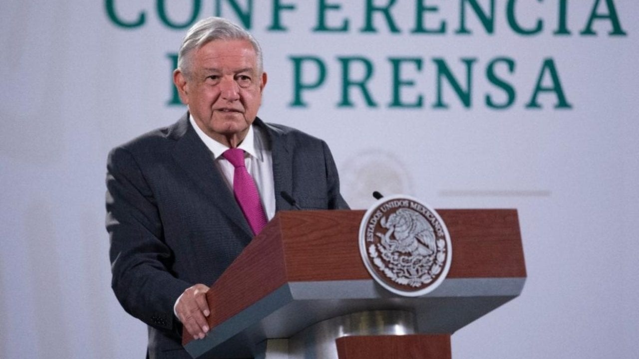 AMLO pide a diputados investigar a la Auditoría Superior por reporte sobre aeropuerto