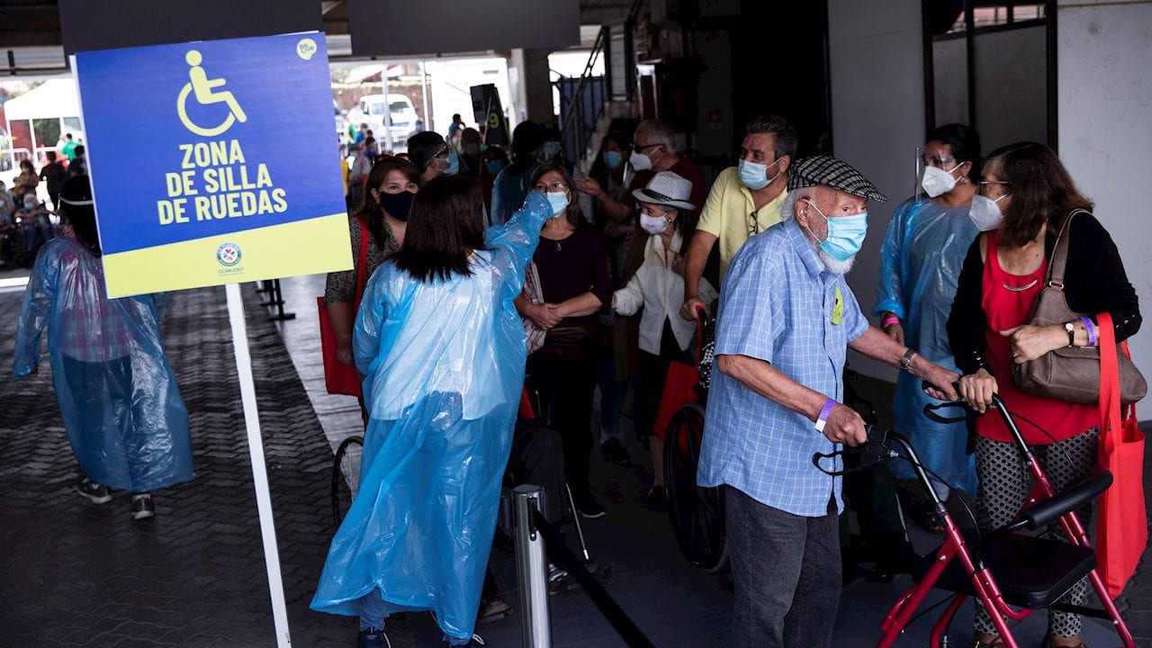OMS confirma reducción de contagios de Covid en el mundo por tercera semana consecutiva