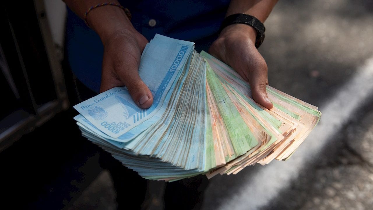 Venezuela elimina otros 6 ceros a su moneda por hiperinflación