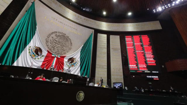 Morena propone que estados no analicen desafuero de gobernadores