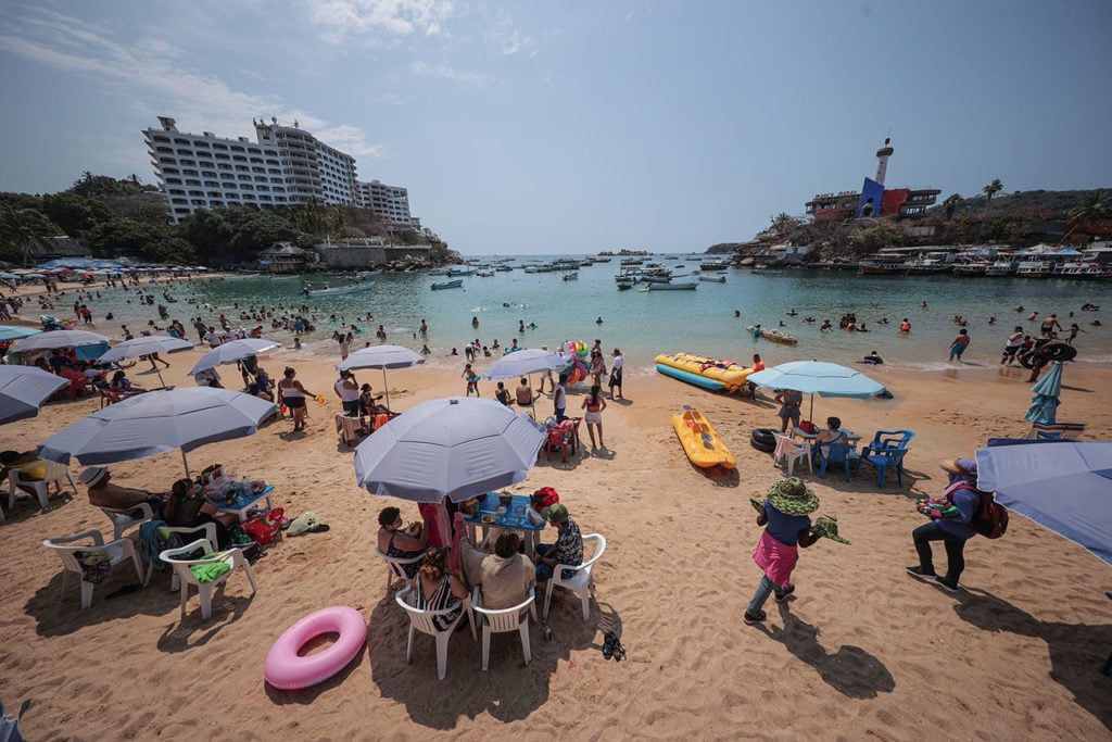 México covid-19 Turismo Acapulco Continues Vaccination Plan For Senior Citizens
